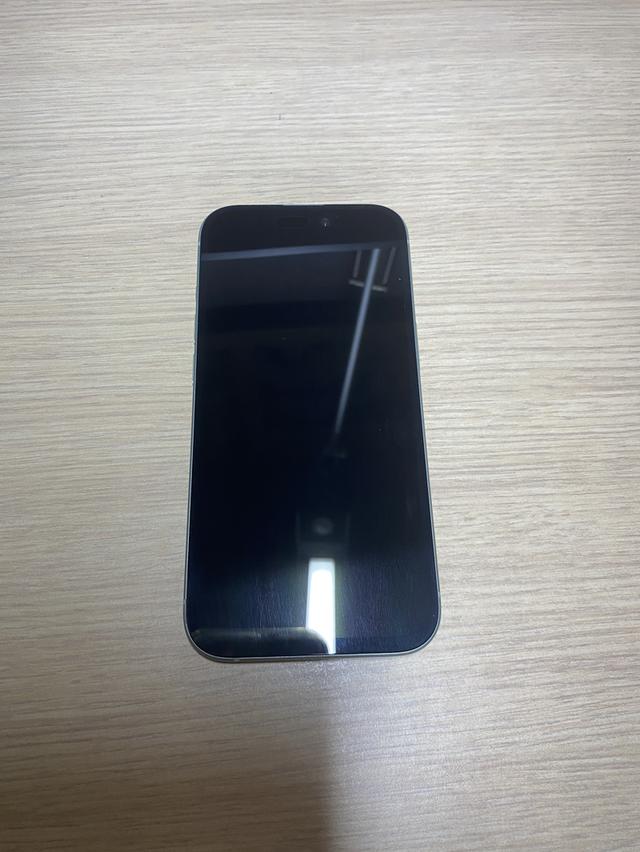 iPhone 15 สีเขียว 2