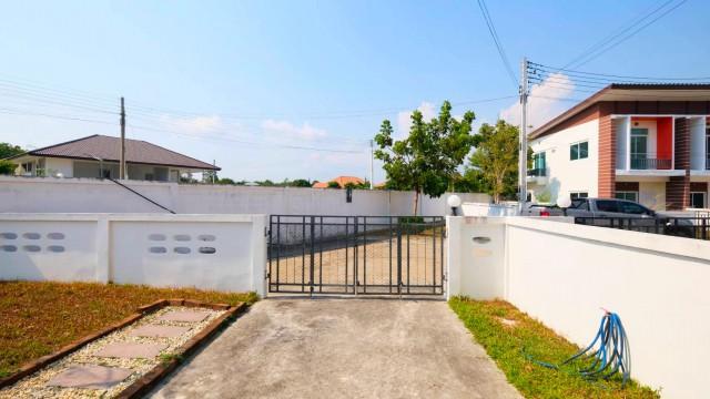 ทาวน์โฮม 2 ชั้น ห้องมุม 2 นอน 2 น้ำ ขนาด 25 ตร.ว.พื้นที่ใช้สอย 200 ตร.ม.ใกล้หาดพลา 700 ม.เฟอร์ฯครบ บรรยากาศเงียบสงบ เหมา 7