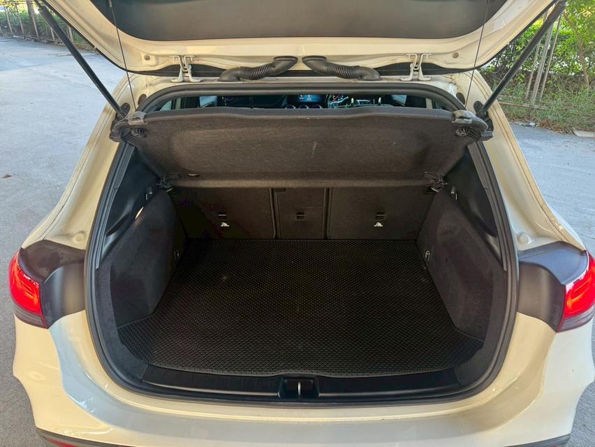 🔥ฟรีดาวน์ รถสวยมือเดียว ปีใหม่ ไมล์น้อย  Mercedes-Benz GLA 200 1.3 Turbo AMG Dynamic AT ปี 2021 19