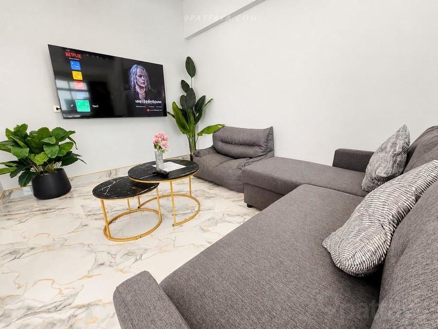 For Sale & Rent 160sqm — Luxury Sea View CondoSpacious sea view condominium with large living area, located on a high floor 14