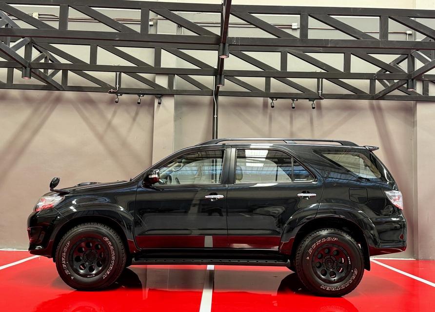 2014 TOYOTA FORTUNER 3.0V รถมือเดียวออกป้ายแดง รถวิ่งน้อย ประวัติศูนย์ครบ ไม่เคยมีอุบัติเหตุครับ