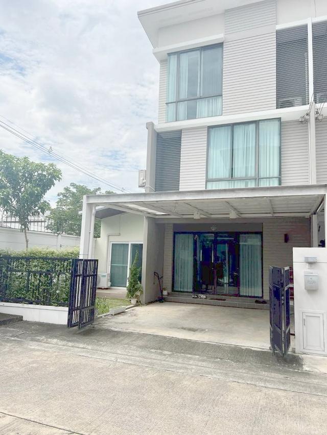 ทาวน์โฮม 3 ชั้น Patio พหลโยธิน วิภาวดี พหลโยธิน 92 เช่า 1