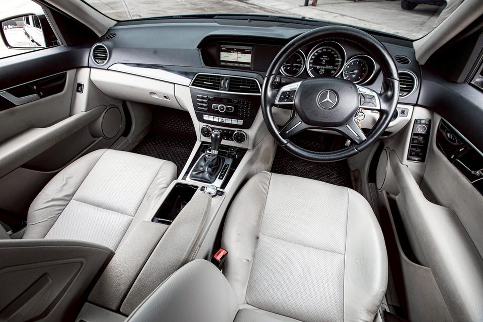 Benz C200 CGI BE สีดำ ปี 2014 มือเดียวป้ายแดง 14