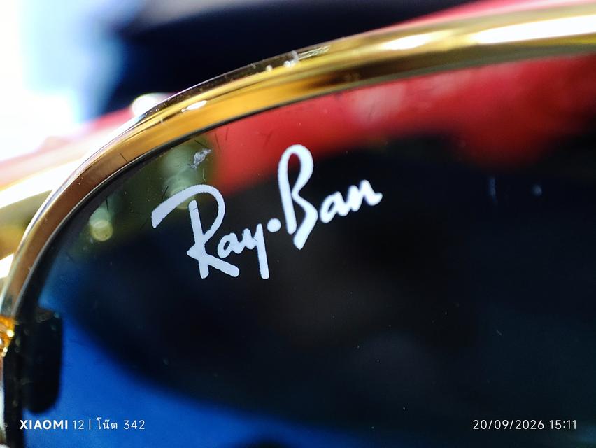 RayBan (คอลเลกชั่นพิเศษ Scuderia Ferrari) รุ่น RB8313-M (รหัสสี F008/71) เป็นแว่นทรงนักบิน (Aviator)กรอบสีทองเลนส์สีเขียวคลาสสิค เป็นเลนส์กระจก G-15 รูปย่อยที่ 4