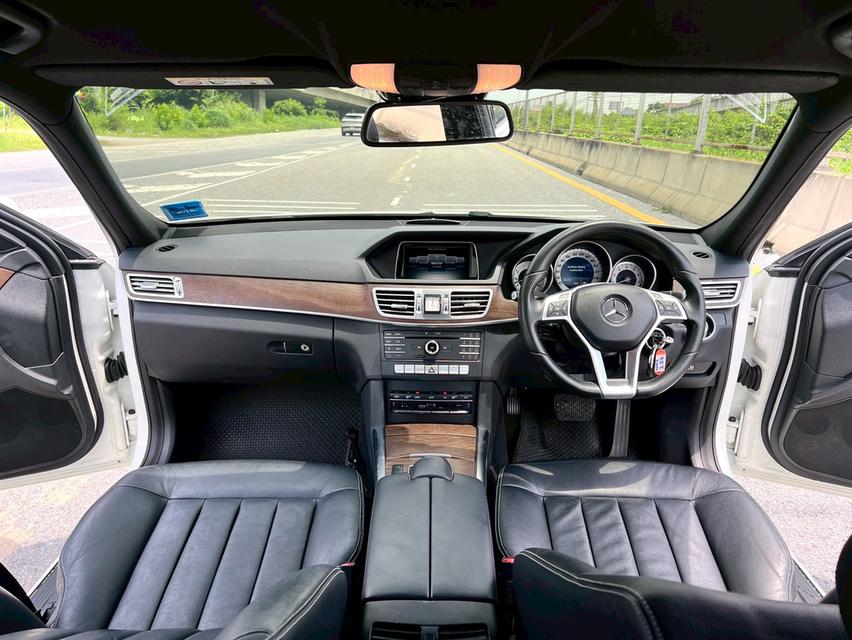 Benz E200 ปี2015 จด2017 รถบ้าน มือเดียว ไม่เคยชน ไม่เคยทำสี  ตะเข็บเดิมทั้งคัน 14
