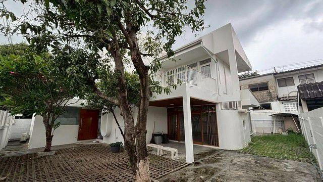 ขายบ้านเดี่ยว 2 ชั้น หมู่บ้าน อมรพันธ์ 9 ซอยลาดพร้าว-วังหิน 74 รีโนเวท เหมาะซื้ออยู่อาศัย หรือทำร้านคาเฟ่