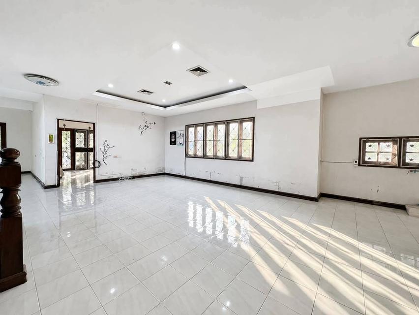 ขายบ้านเดี่ยว  หมู่บ้านเมืองดี ทวีวัฒนา–ศาลาธรรมสพน์ หลังมุม แปลงใหญ่ใหญ่ 127.6 ตร.วา.   เพียง 6.89MB 16