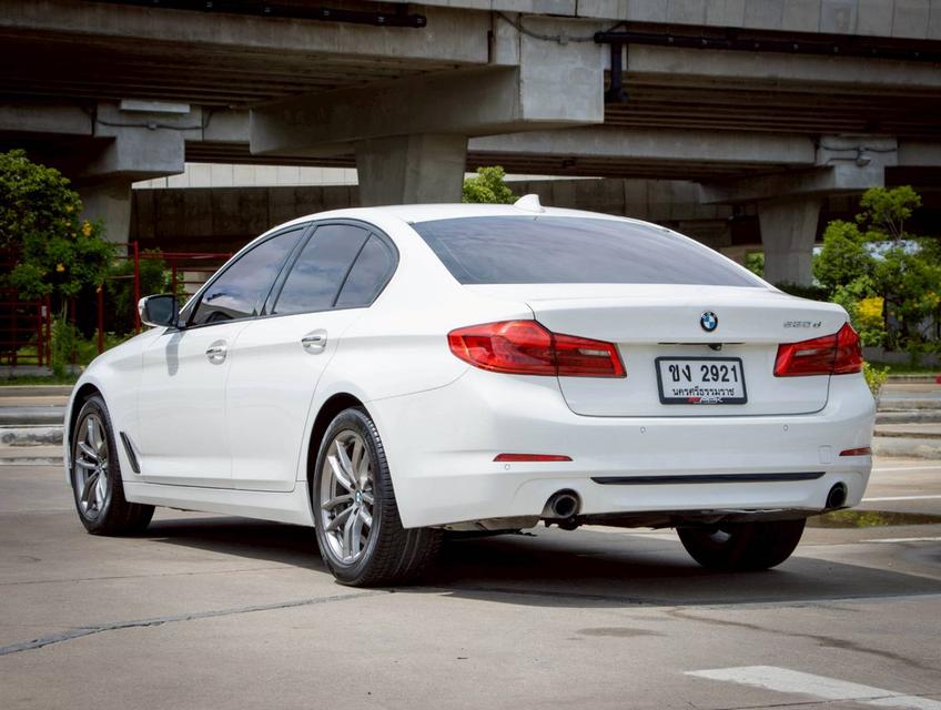 BMW 520D 2.0 SPORTS 2018 15