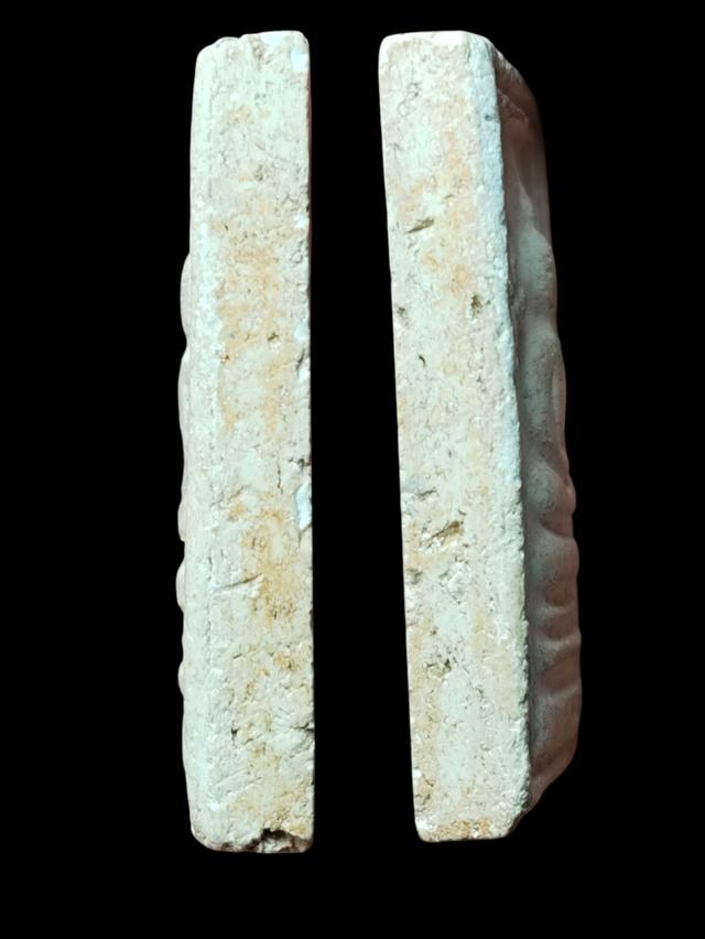 พระพิมพ์ฐานหมอน (ข้างดอกไม้) รูปที่ 2