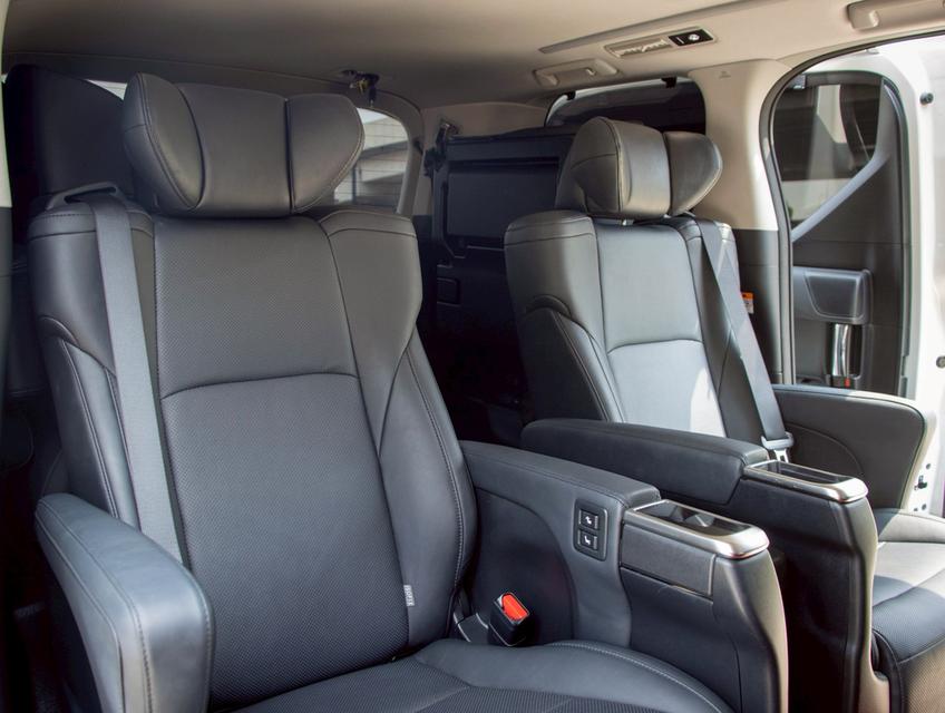 TOYOTA ALPHARD 2.5L SC PACKAGE 2023 10