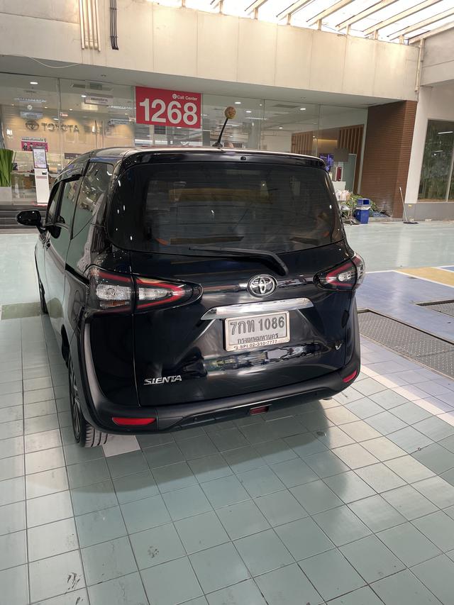Toyota sienta 2017 สีดำ 1