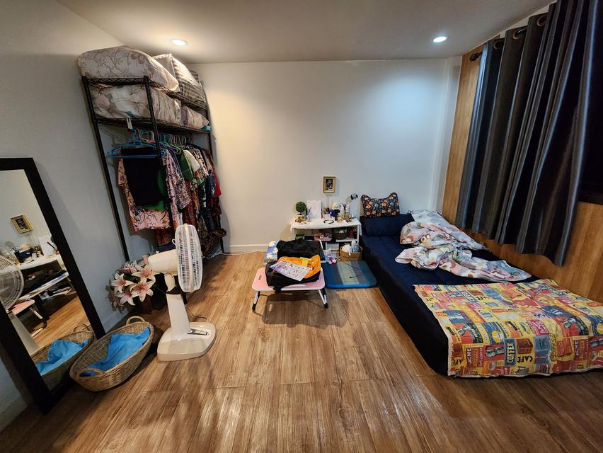 ขายทาวน์โฮม 3 ชั้น ซอยรามอินทรา 14 ราคา 4,100,000 บาท 9