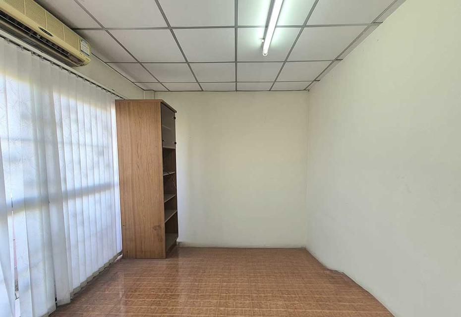 ให้เช่าตึก 4.5 ชั้น พหลโยธิน 54/4 แยก 3 16