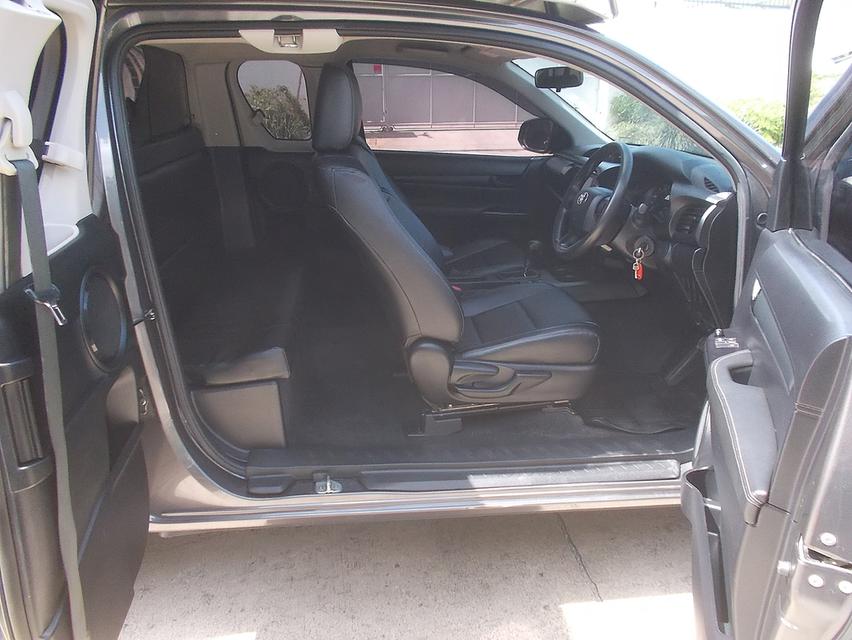 Toyota Hilux Revo SmartCab 2.4 MID Z Edition ปี 2021 9