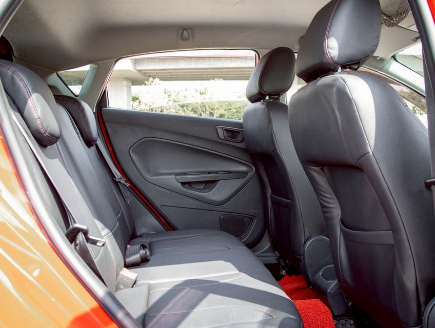FORD FIESTA 1.5 Sport Hatchback ปี2013 รถสวย สภาพพร้อมใช้งาน ผ่อนสบายกระเป๋า 10