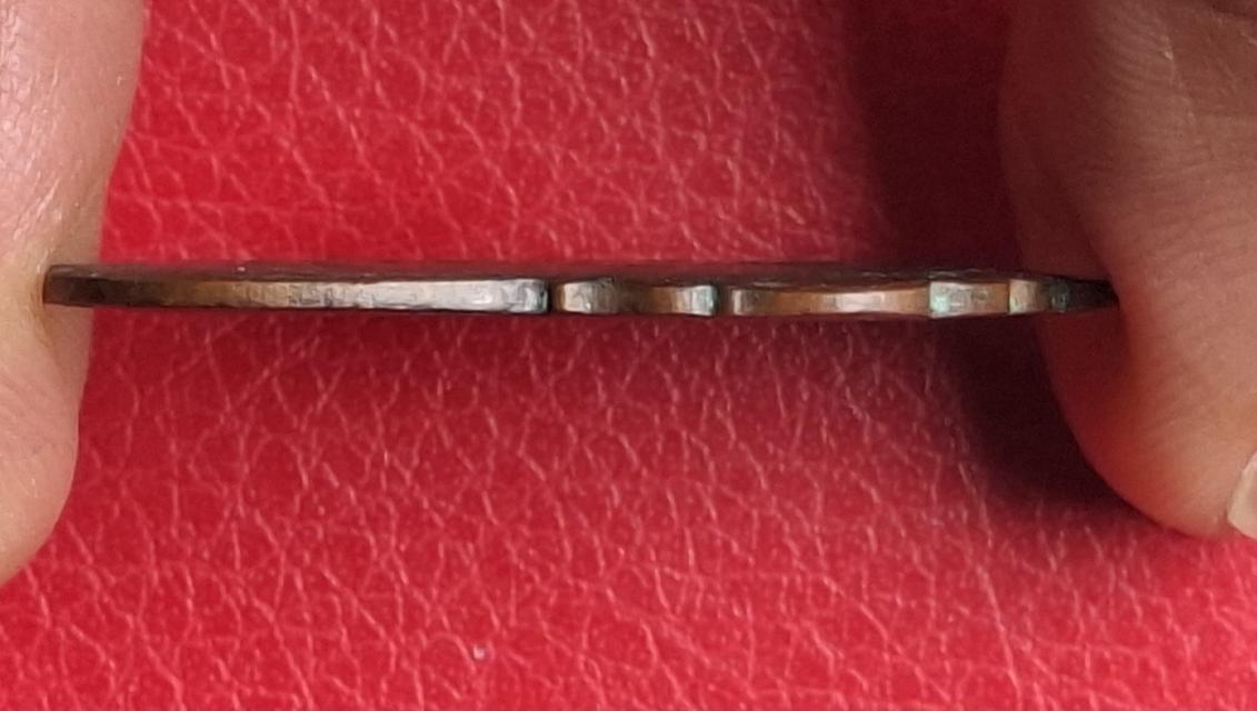 พระเครื่องหลวงปู่เอี่ยม วัดหนัง เนื้อเงิน เนื้อทองแดง 6