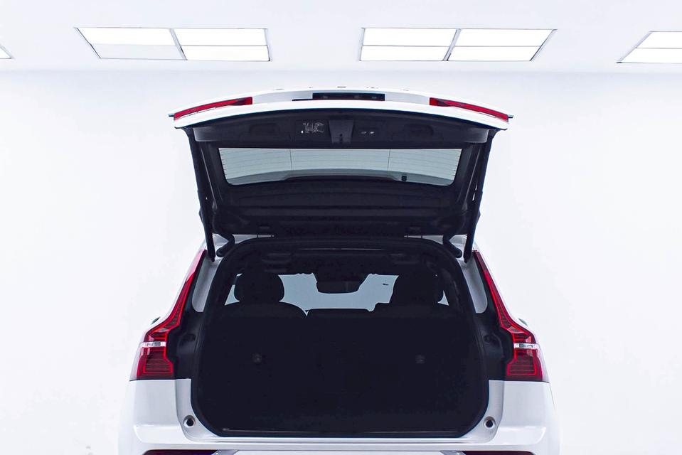 VOLVO XC60 2.0 RECHARGE T8 R-DESIGN 4WD 2021  17