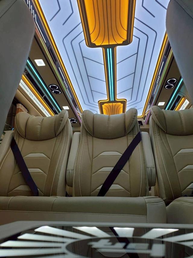 Toyota AllNew รถตู้มือสอง 3