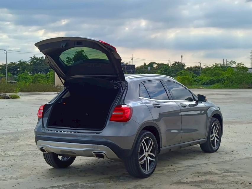 Mercedes Benz GLA200 ปี 2016. ไมล์ 8x,xxx km