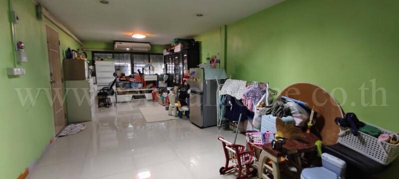 อาคารพาณิชย์ 3 ชั้นครึ่ง 3 คูหา ติดถนนเพชรเกษม ทำเลดี ราคาถูก 17