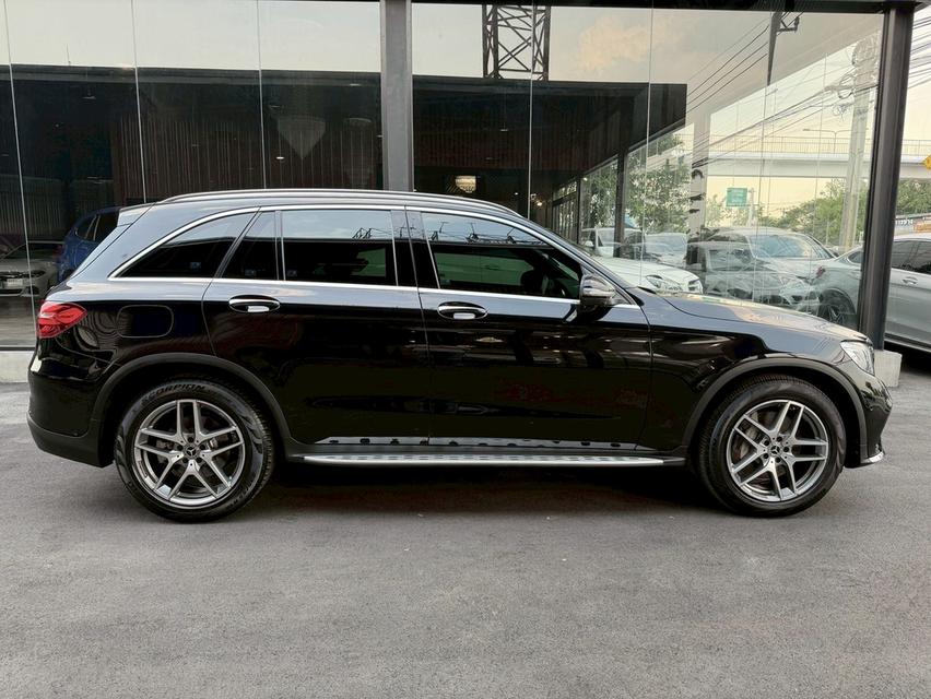 2019 Mercedes Benz GLC250d AMG รูปที่ 4