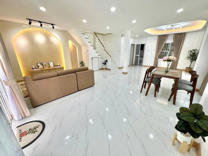 🏠 ขายทาวน์โฮมห้องมุม 2 ชั้น | ต้นซอยไทยรามัญ | รีโนเวทแล้ว แถมเฟอร์  1