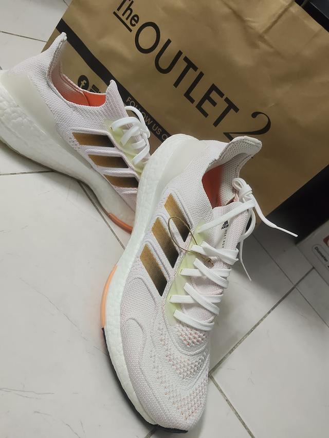 รองเท้า adidasULTRABOOST รูปที่ 2