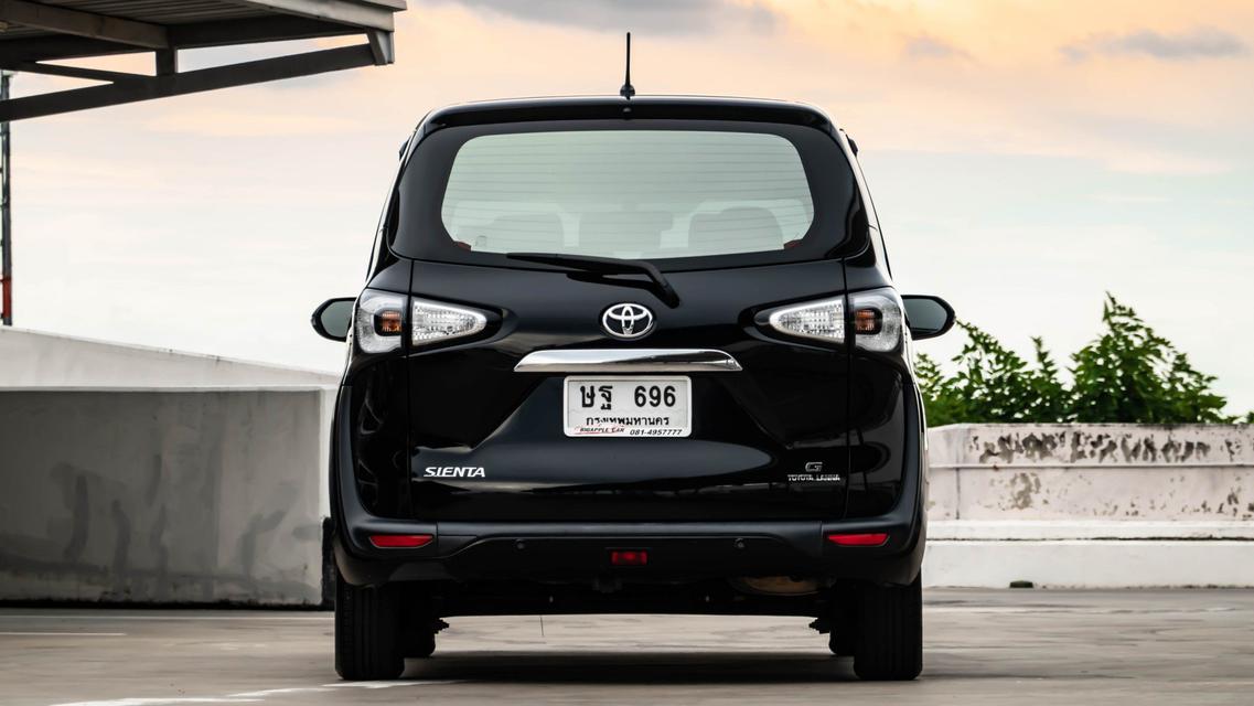 Toyota Sienta 1.5 G ปี 2020 สีดำ 5