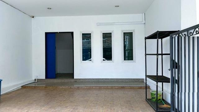 ติดเซนทรัลรัตนาธิเบศร์ ให้เช่าอาคารพาณิชย์ 4 ชั้น 25ตร.วา. MRT บางกระสอ 150 เมตร 5นอน 3