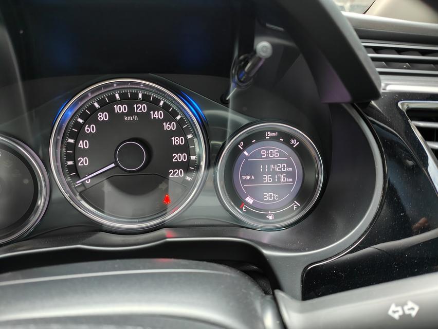 Honda City 1.5V+ AT ปี 2017 รูปที่ 6