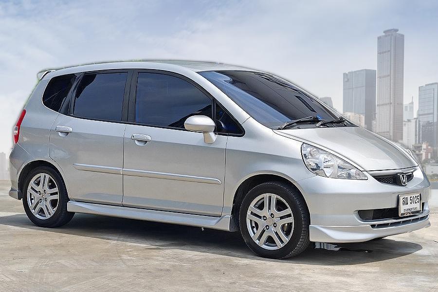 HONDA JAZZ 1.5 V-TEC โฉมแรก เกียร์ธรรมดา 3