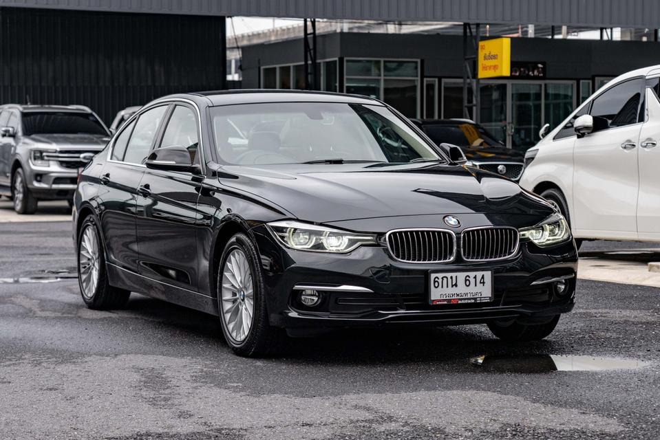 (แจ้งรหัสรถ NP614) 🔥 BMW 320d ICONIC LCI 2017