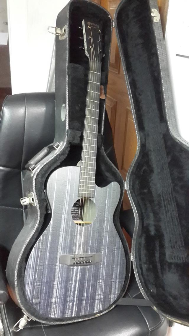 ขายกีต้าร์ Martin EST.1833 Graphite II  Made in USA โปร่งไฟฟ้าแท้ พร้อมกล่อง เครื่องตั้งสาย 1