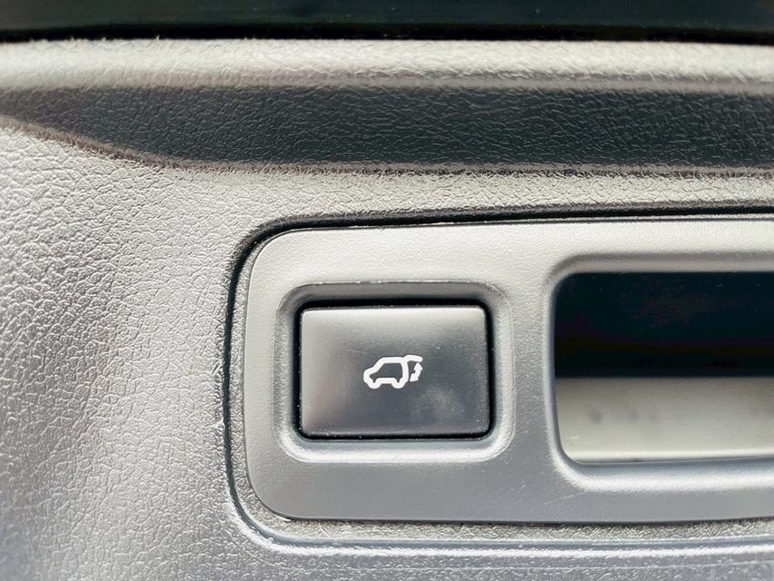 TOYOTA FORTUNER 2.8 GR SPORT 4WD 2022ð āļĢāļđāļāļāļĩāđ 8