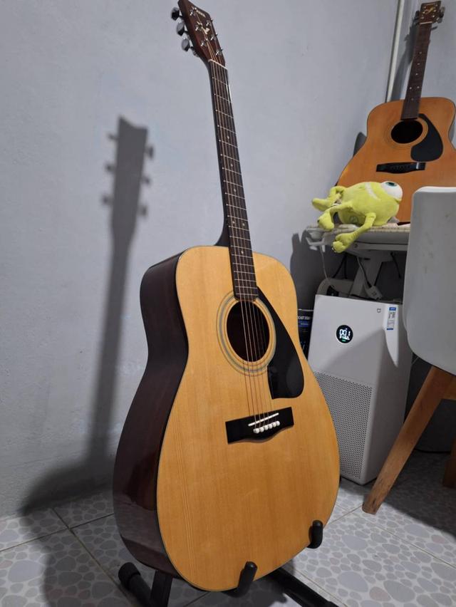 Yamaha FG-718 กีตาร์ Yamaha ผลิตโดย Nippon Gakki Co. LTD ในประเทศญี่ปุ่น