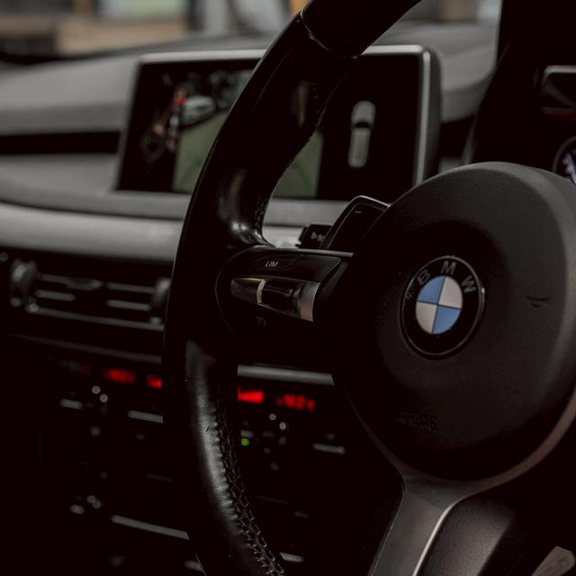 รหัสรถ 67GG414 BMW X5 xDrive40e M Sport ปี 2015