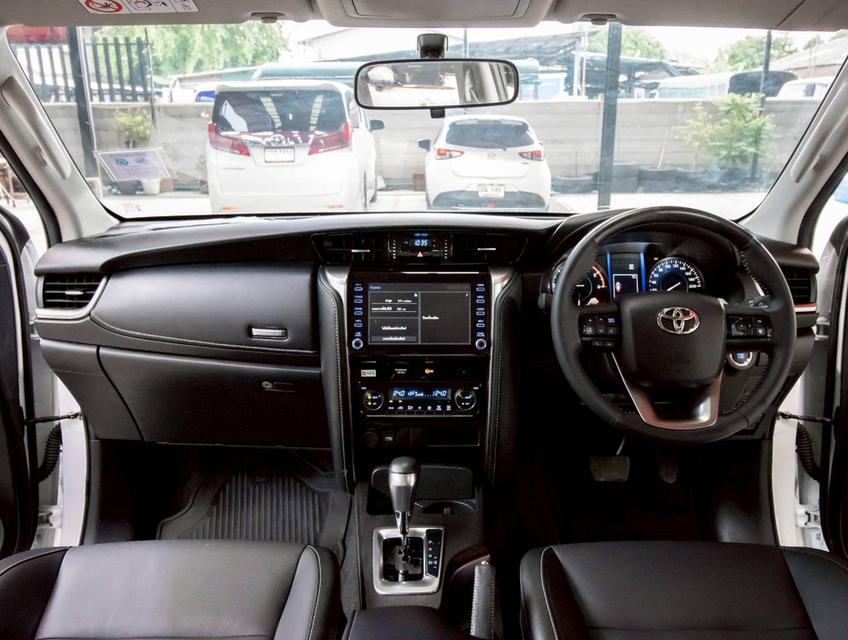  TOYOTA FORTUNER 2.4 Leader G 2WD 2023 13