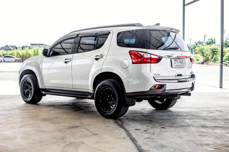 Isuzu Mu-X 3.0 DVD Navi สีขาว ปี 2015  7