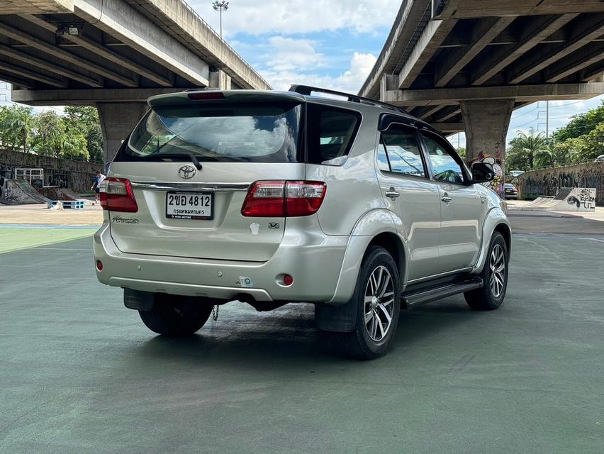 ขายรถ Toyota Fortuner 3.0V ปี 2010 สีเทา เกียร์ออโต้ 4