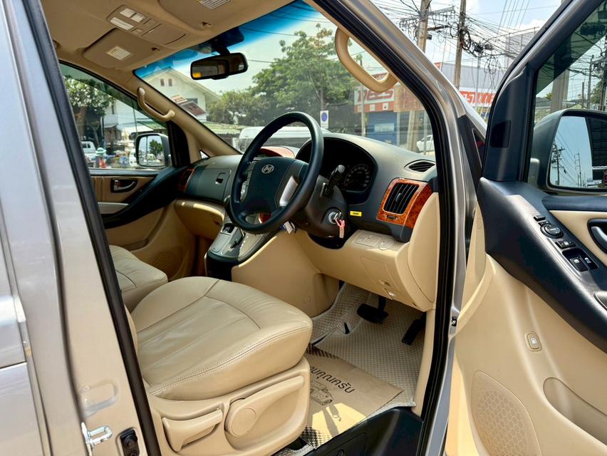 2015 HYUNDAI H-1 2.5 ELITE