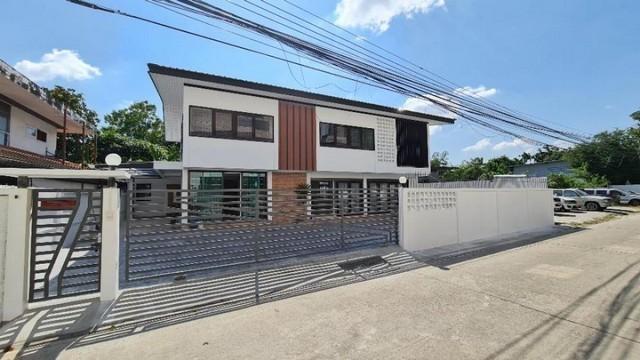 PB5282 ให้เช่าบ้านเดี่ยว ทำโฮมออฟฟิศได้ เป็นบ้านเปล่า อยู่ซอยโชคชัย4 เขตลาดพร้าว 