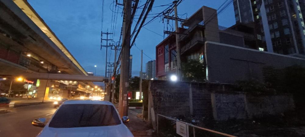 ขายที่ดินติดถนนรัตนาธิเบศร์ 20 อยู่ติดสถานีรถไฟฟ้า MRT บางกระสอ ด้านหลังที่ดินตินถนนซอยรัตนาธิเบศร์ 22 หน้ากว้าง 38 เมตร เหมาะสำหรับสร้างคอนโด 15