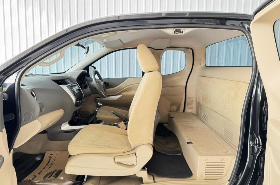Nissan Navara NP300 2.5E King Cab ดีเซล เกียร์ธรรมดา  ปี2016 12