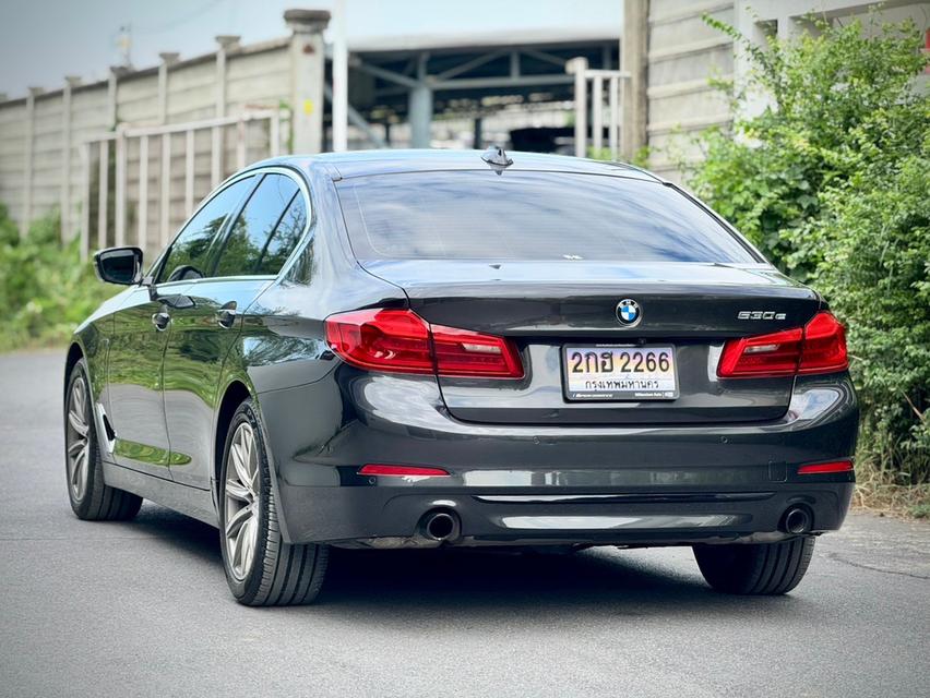 Bmw 530e Elite ปี 2020 วิ่ง 5x,xxx km Bsi : 28/7/2026 (120,000 km) Warranty: 28/7/2025 (200,000 km)