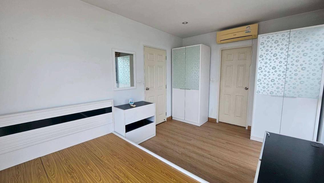 ห้องใหญ่ อยู่สบาย เหมาะกับครอบครัว ชั้น 20 วิวสวยมาก เดอะนิช ตากสิน 3