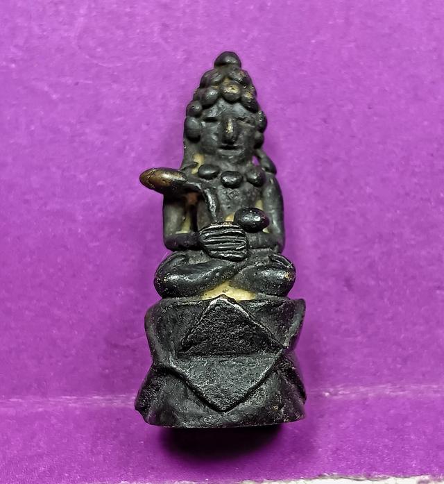 พระกริ่งเขมรพระกริ่งตั๊กแตน