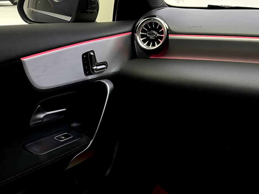Mercedes-Benz A200 AMG Dynamic 2022 14