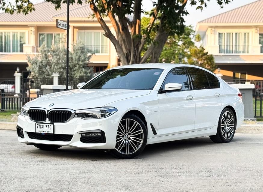 รหัสรถ AVA770 💢 BMW 520d Sport G30 รุ่นทอปสุด ปี 2018