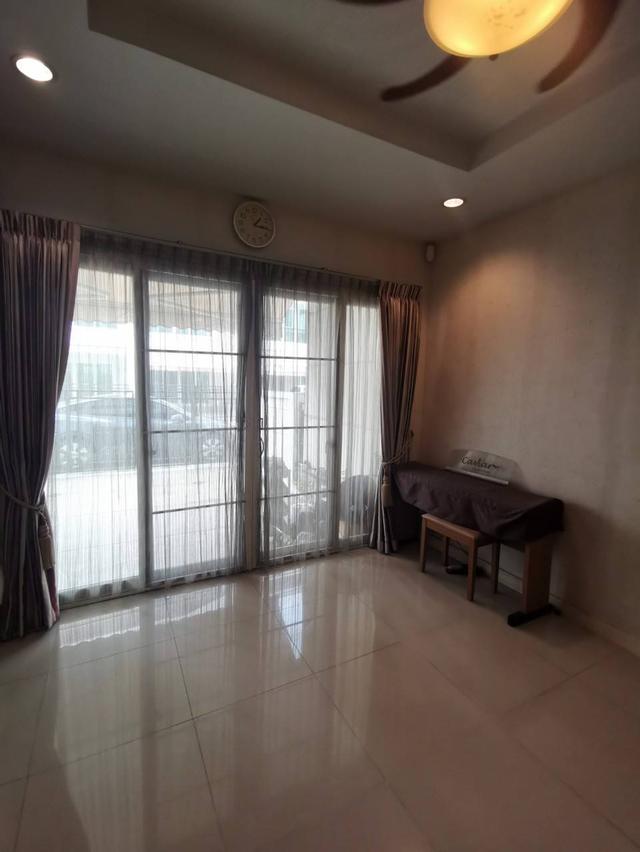 ขายทาวน์โฮม 3 ชั้น บ้านกลางกรุงพระราม3   Baan Klang Krung Rama 3 (ถนนยานนาวา) 16