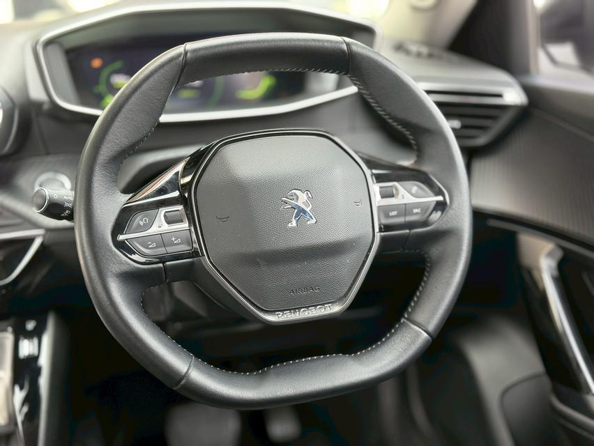 PEUGEOT 2008 1.2 ALLURE 2023 8